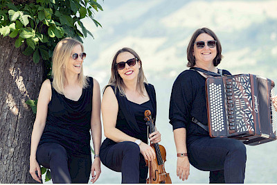 InterFolk und Kapelle Mathi Landtwing