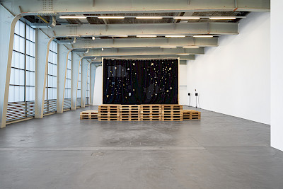 Ausstellungsansicht, Caspar Heinemann, Tempting Fate, Kunsthalle Zürich, 2026. Foto: Cedric Mussano